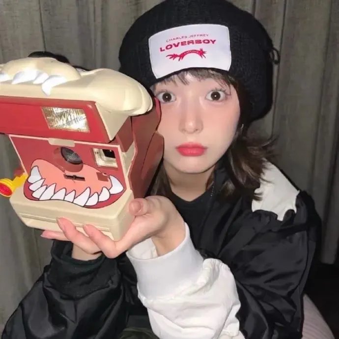 来自火星的恶魔女孩